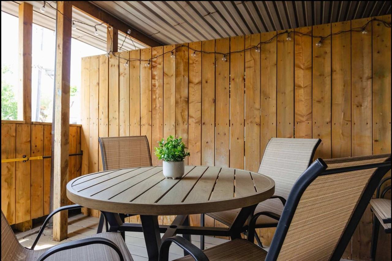 1364 Queen Street East - Photo 7 of 21