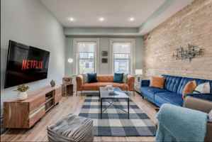 featured image of 246 Queen St E