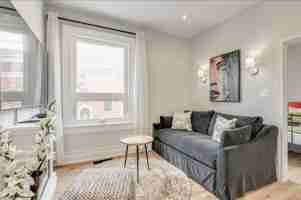 featured image of 2 Greenwood Ave