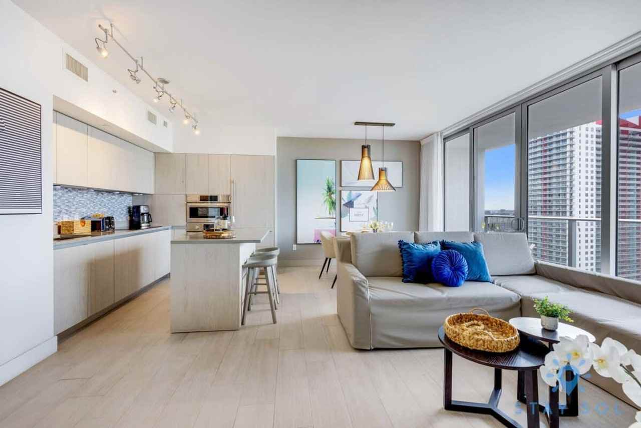 4112 Jimmy Buffett Memorial Highway - Photo 2 of 38