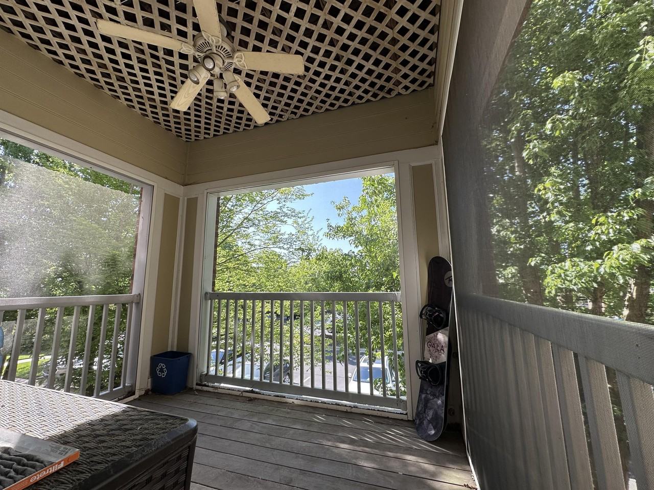 422 Waterford Lake Dr #1 - Photo 4 of 6