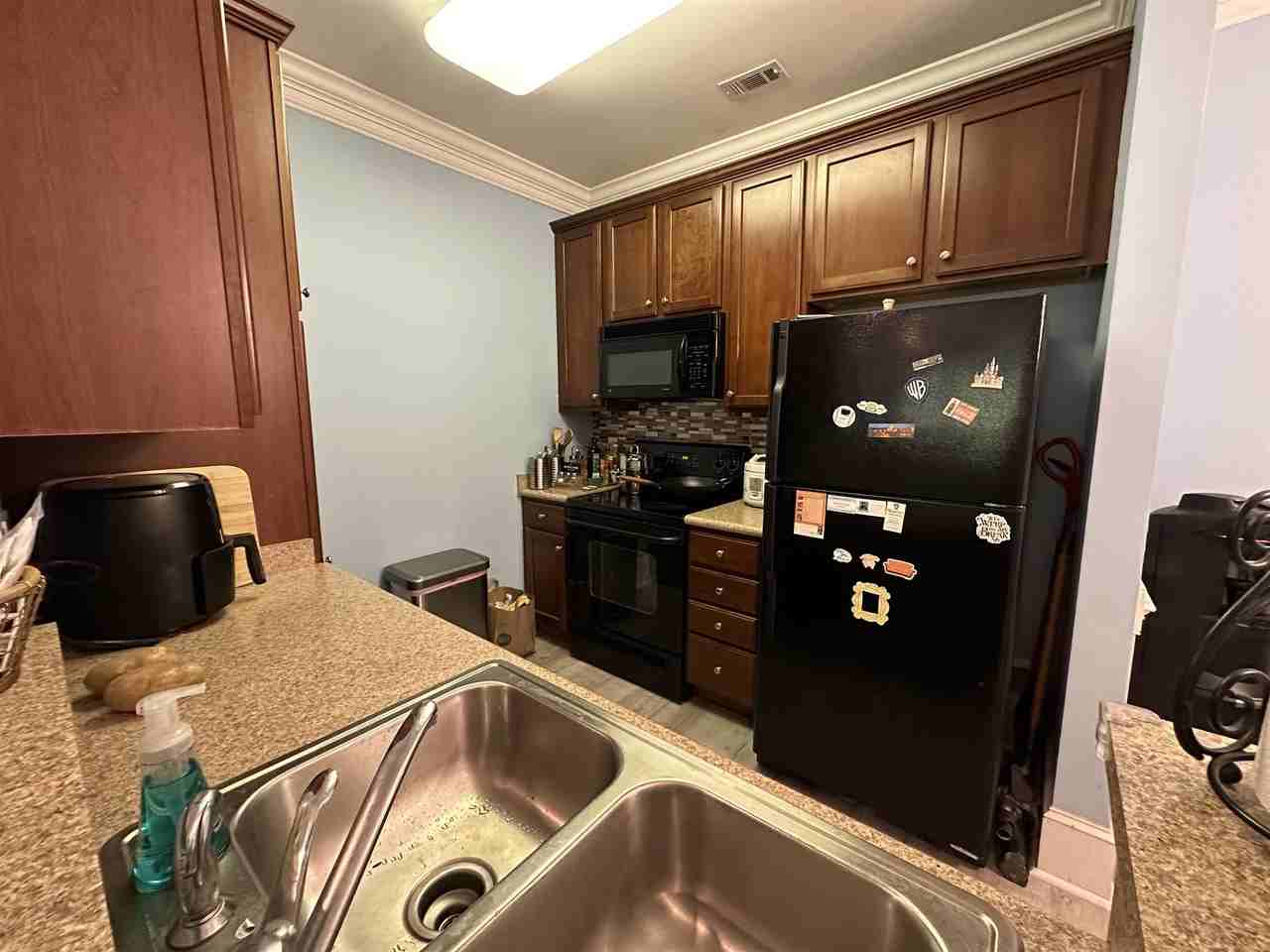 422 Waterford Lake Dr #1 - Photo 3 of 6