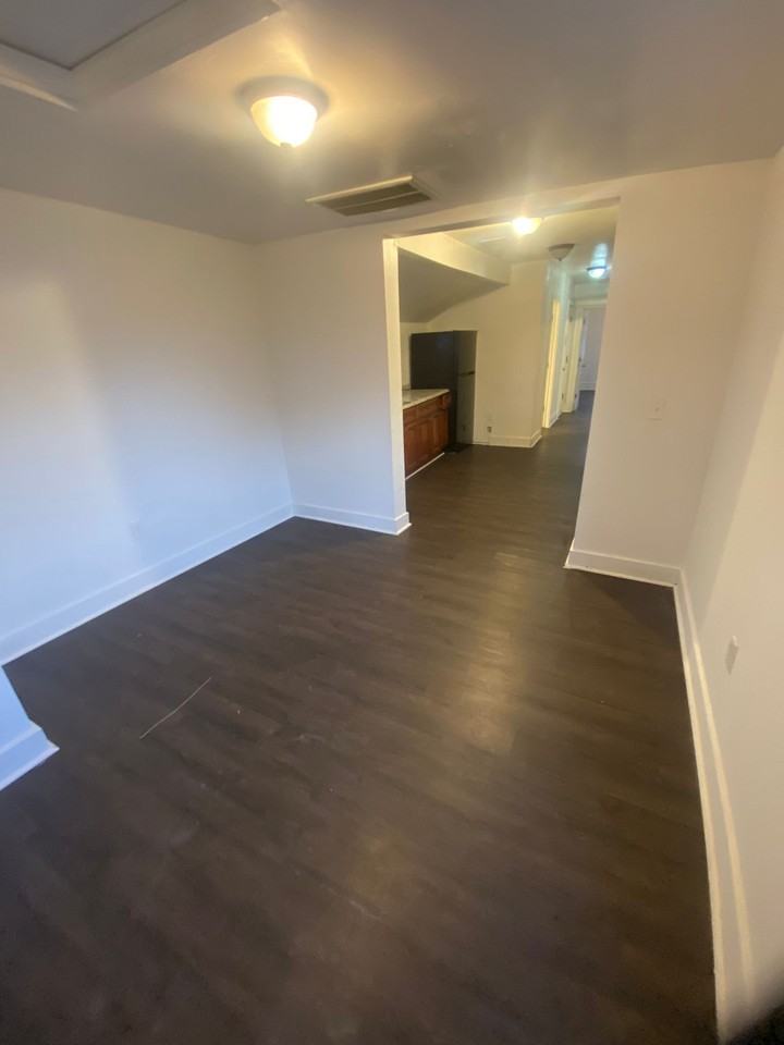 166 N 12th St #3 - Photo 5 of 19