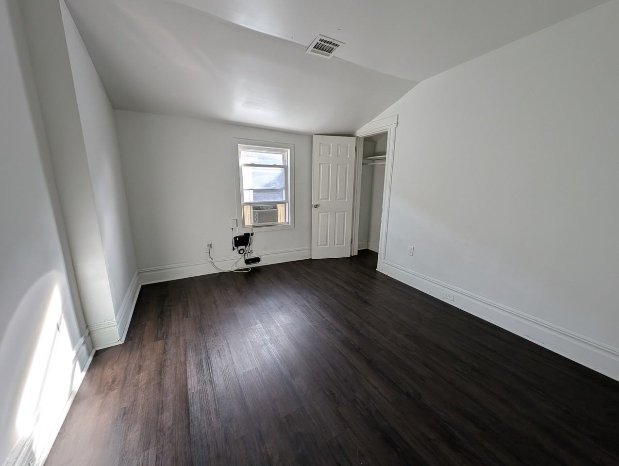 166 N 12th St #3 - Photo 4 of 19