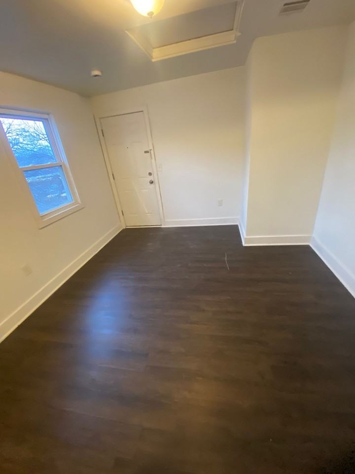 166 N 12th St #3 - Photo 3 of 19