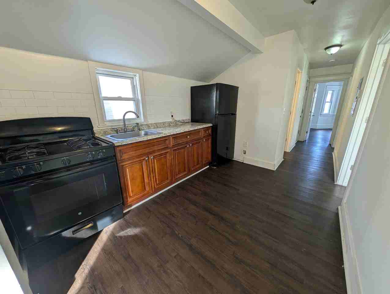 166 N 12th St #3 - Photo 3 of 19