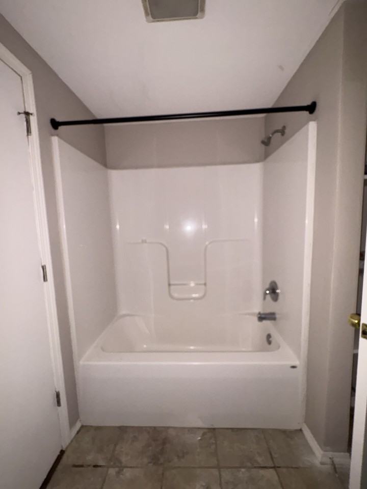 927 Wayne St #B - Photo 4 of 9