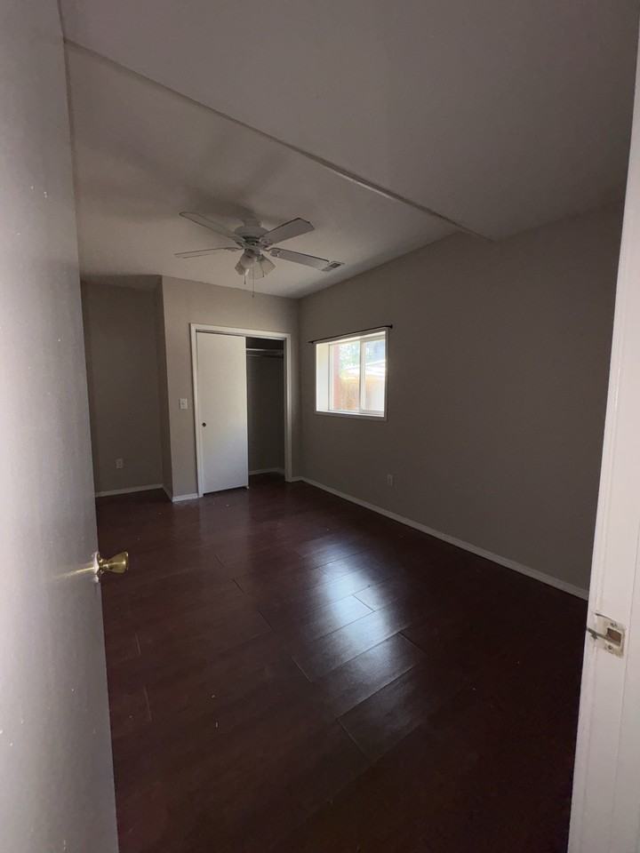 927 Wayne St #B - Photo 7 of 9