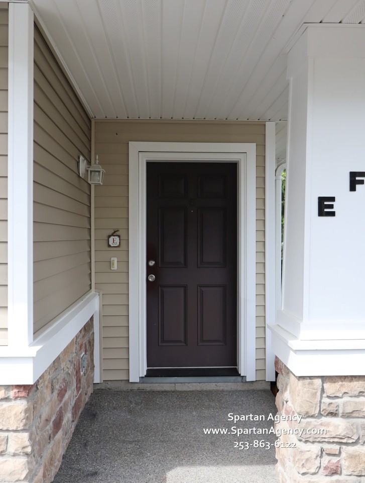 6443 Hazel Avenue Southeast #E - Photo 2 of 24