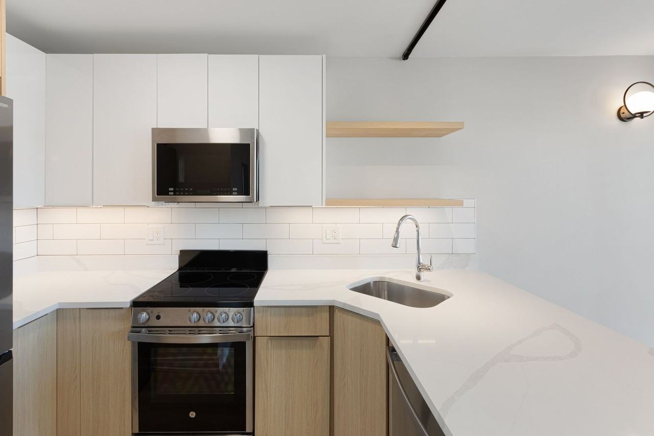 The Duplex Tower - Photo 2 of 45