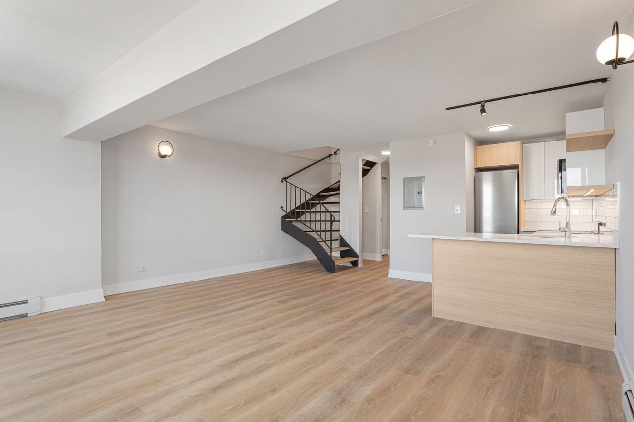 The Duplex Tower - Photo 3 of 45