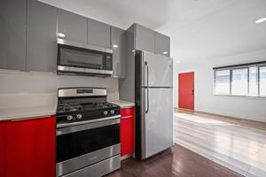 featured image of 1321 West 36th Place #8