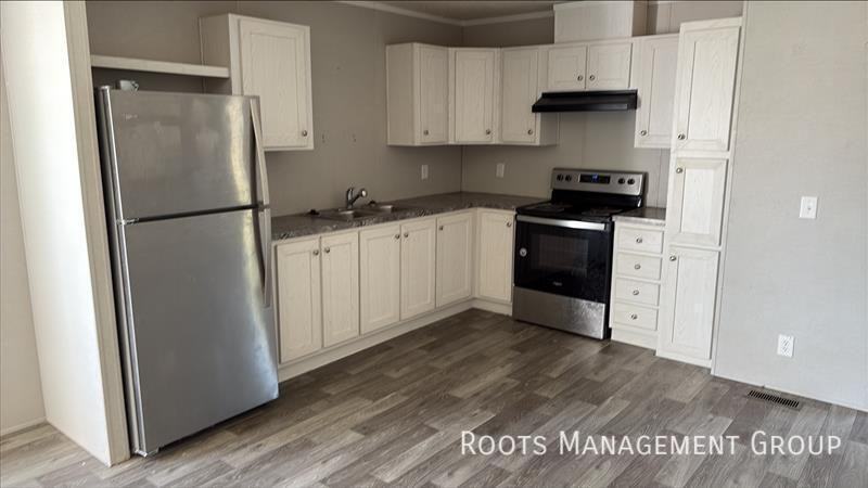 215 Vermillion Est #215 - Photo 2 of 8