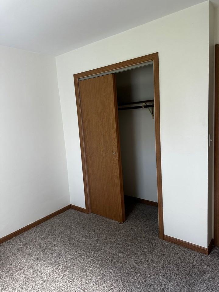 Eveningside Apartments - Photo 4 of 24