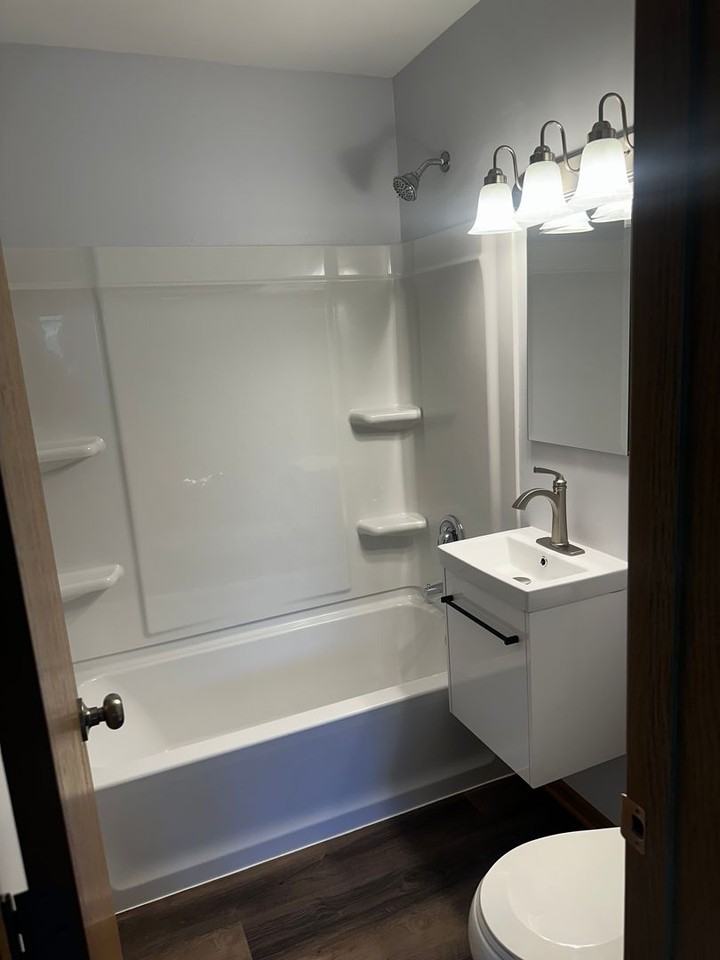 Eveningside Apartments - Photo 6 of 24