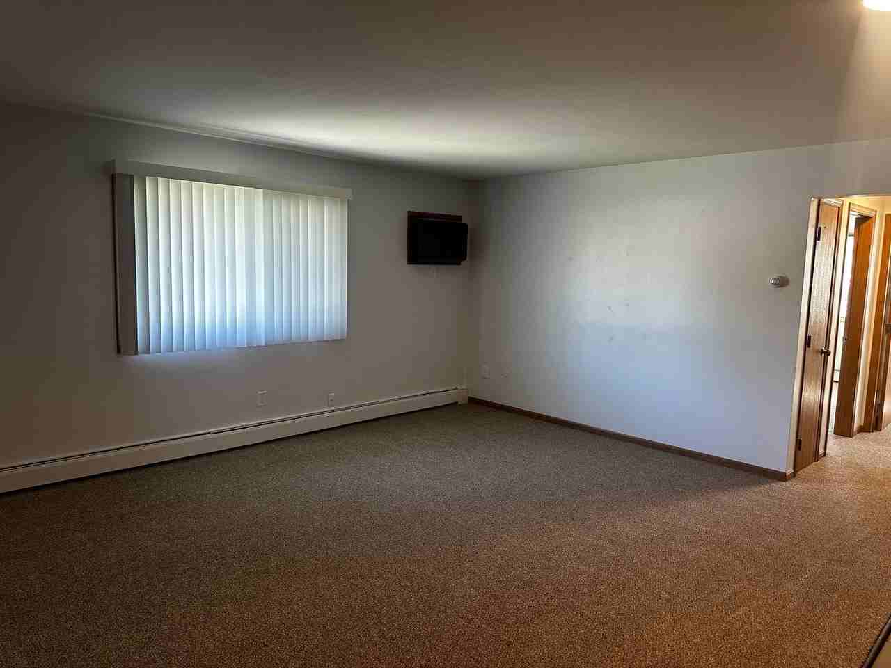 Eveningside Apartments - Photo 7 of 24