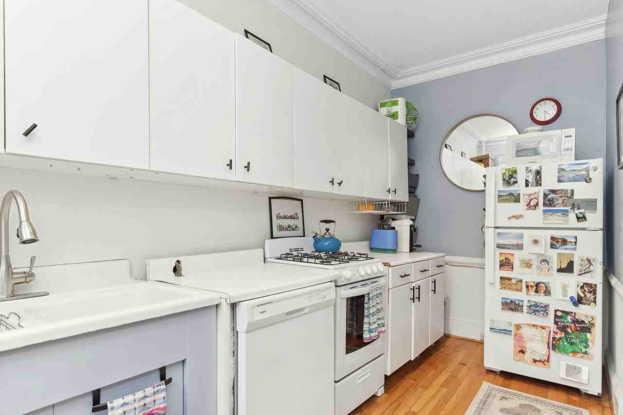 228 Saint Johns Pl #2 - Photo 3 of 7