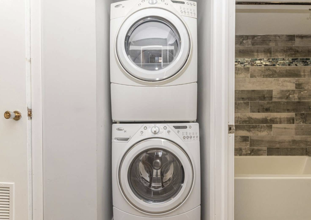 6109 97a Ave Nw - Photo 2 of 8