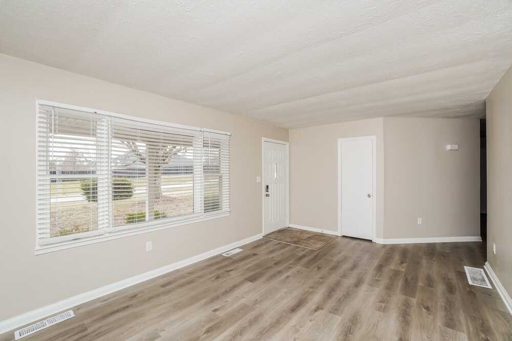 2389 Mount Eden Rd - Photo 6 of 15