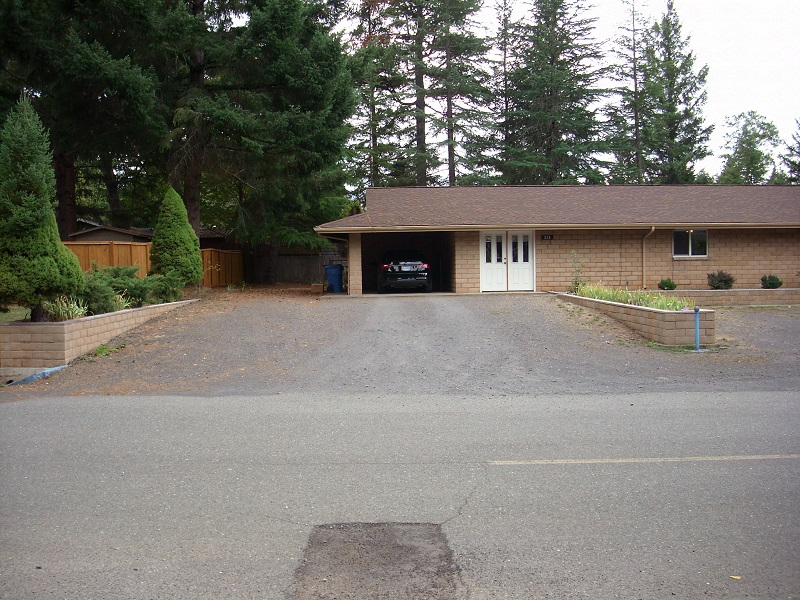 326 West Stevenson Street - Photo 2 of 8