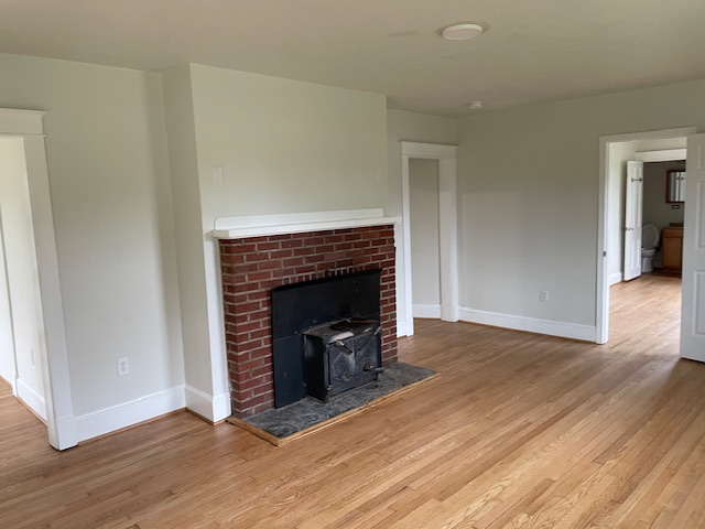 519 Mechanic St - Photo 2 of 10