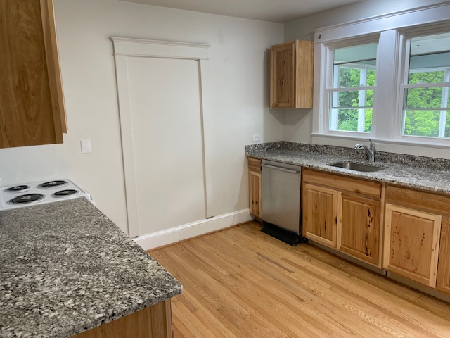 519 Mechanic St - Photo 5 of 10