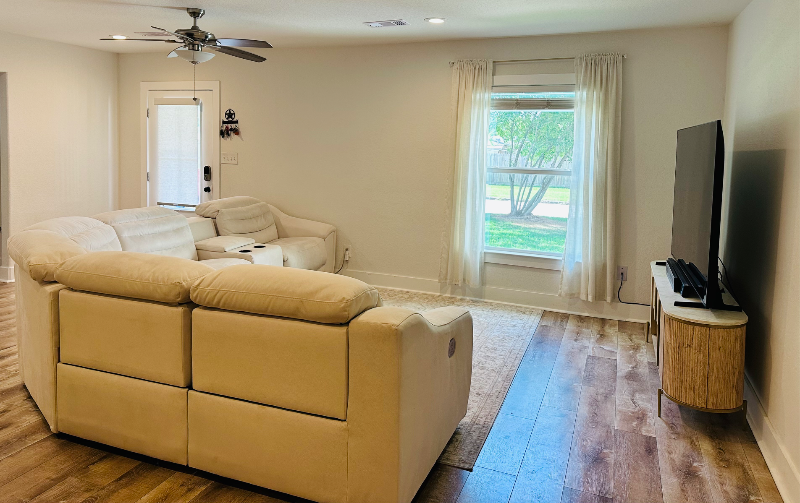 1212 16th Ave N - Photo 3 of 14