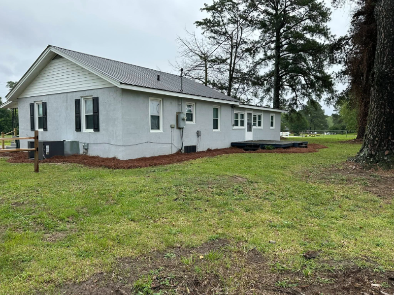 6401 Stantonsburg Rd - Photo 2 of 20