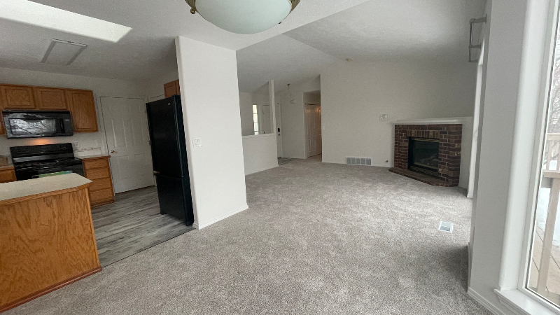 23921 E Maxwell Ln - Photo 3 of 15