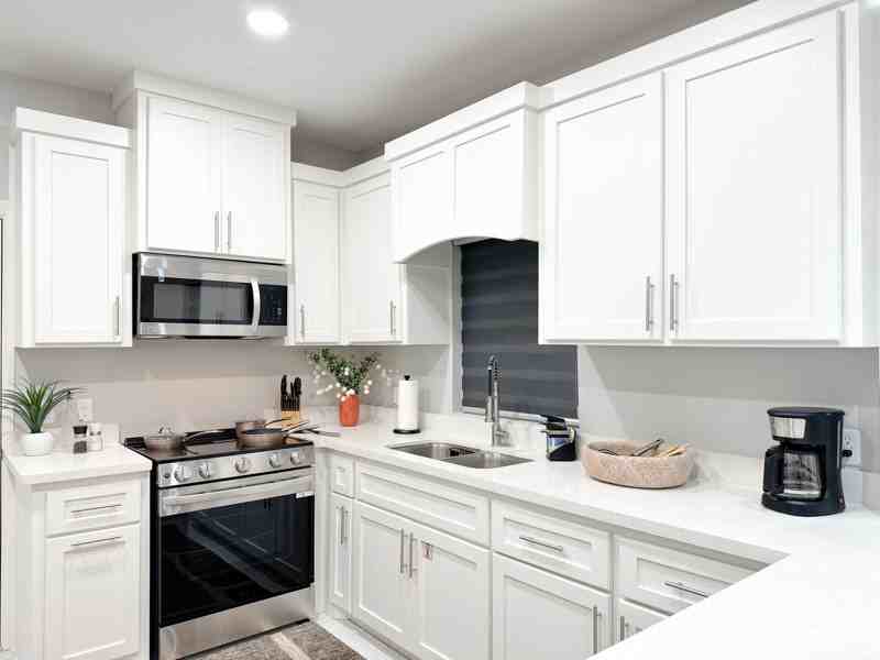 1118 Country Club Dr - Photo 2 of 9