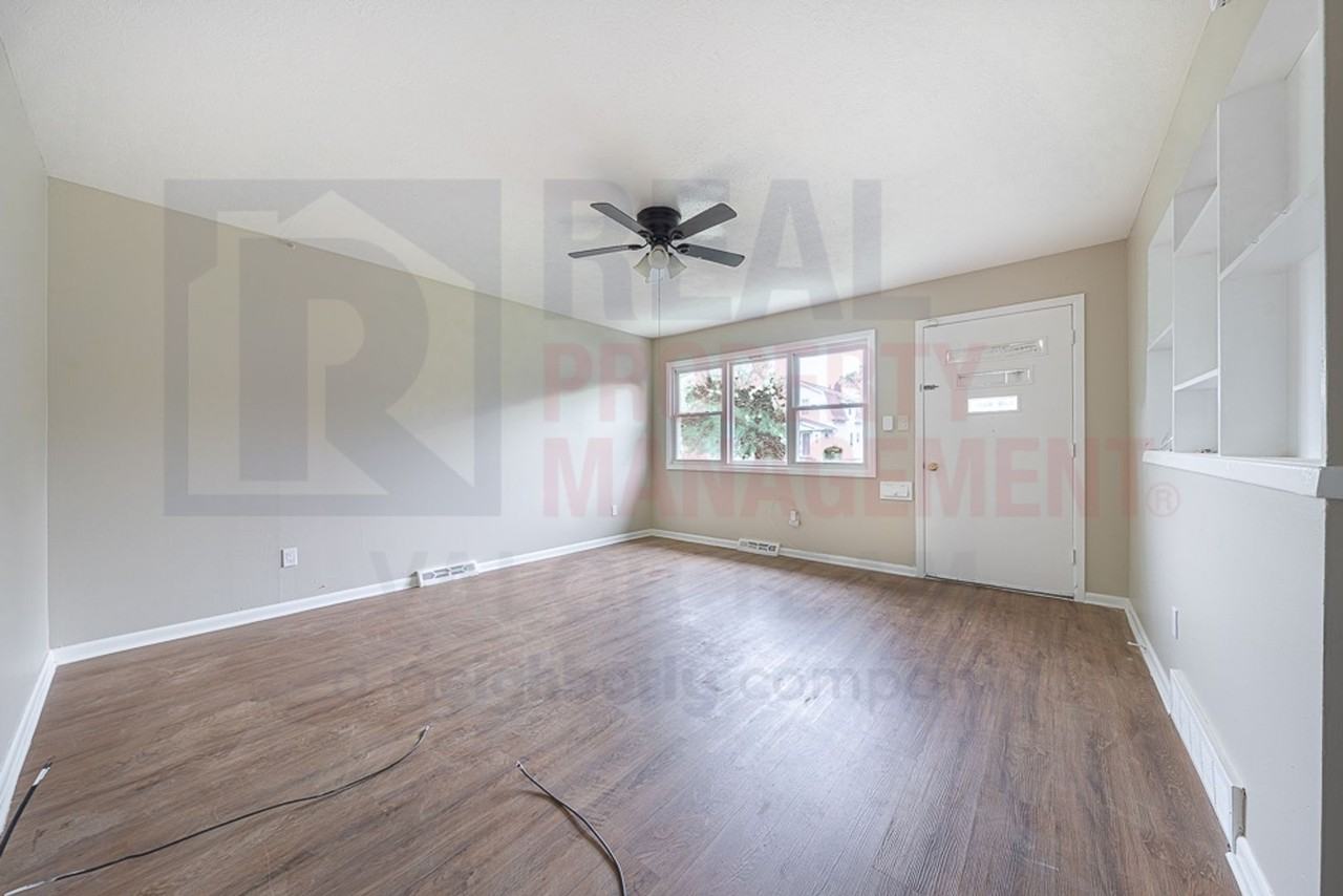 1522 E 172nd St - Photo 5 of 26