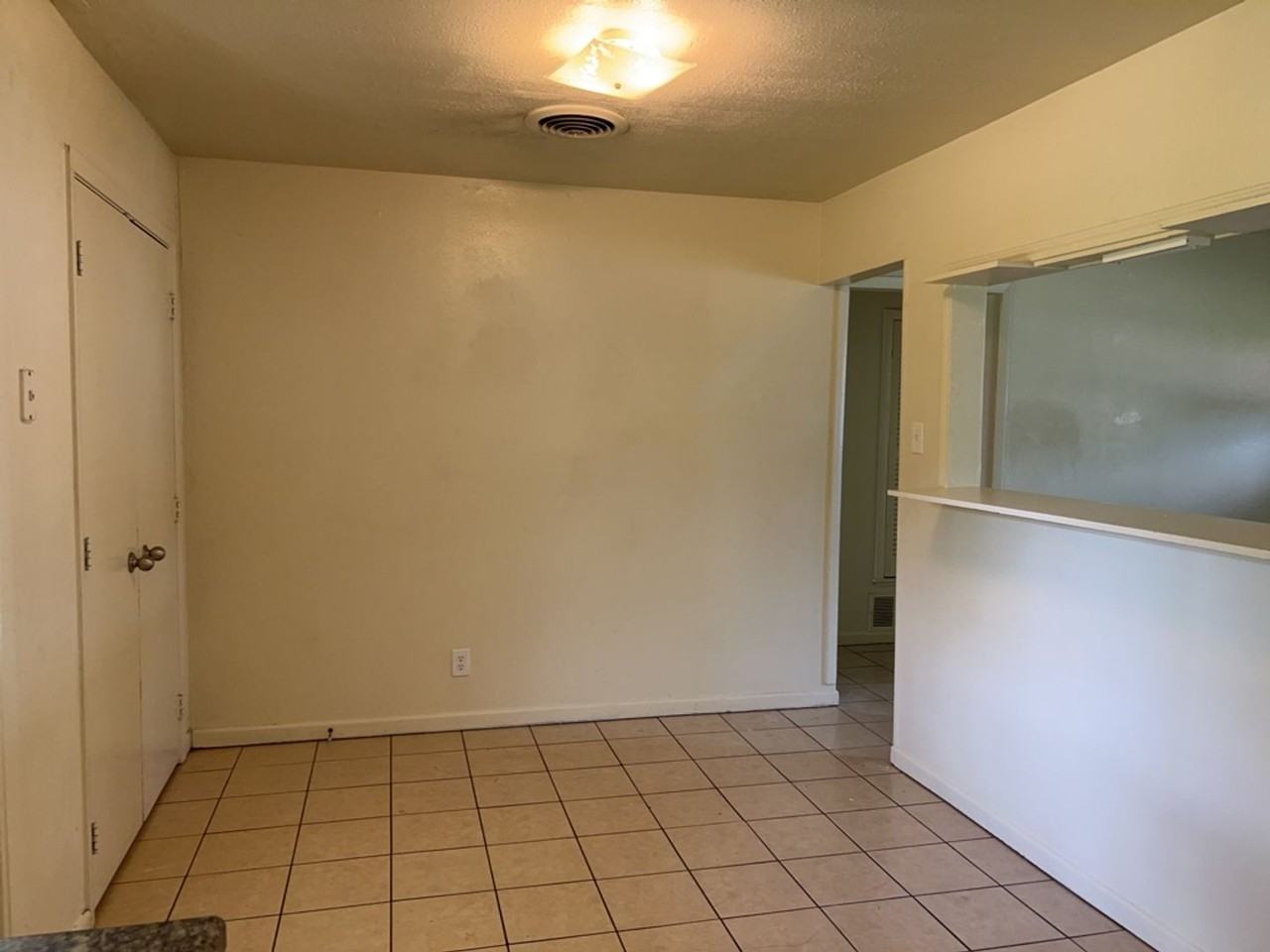 1214 Valentine St - Photo 3 of 17