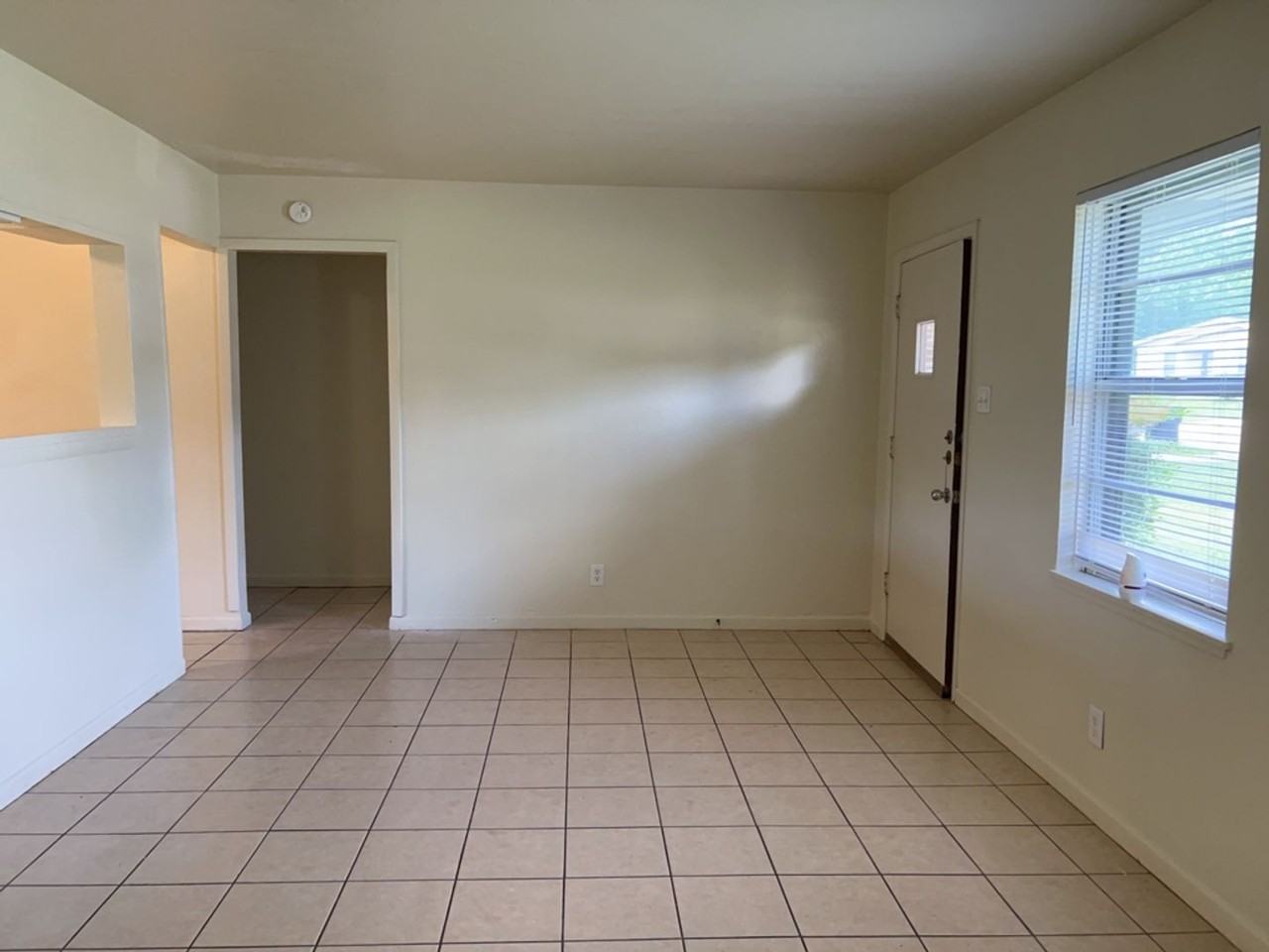1214 Valentine St - Photo 6 of 17