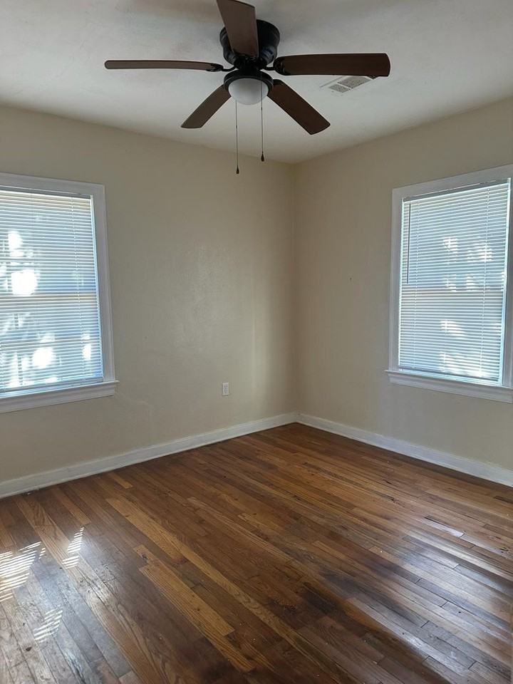 4661 Londonderry Dr - Photo 2 of 12