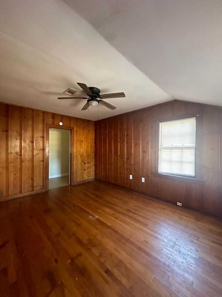 4661 Londonderry Dr - Photo 3 of 12