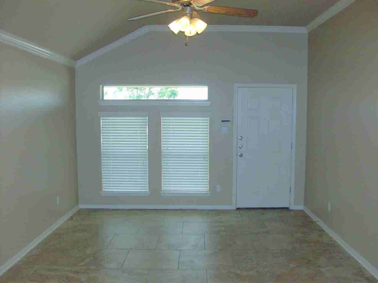 5601 Settlers Ct Apt B - Photo 2 of 24