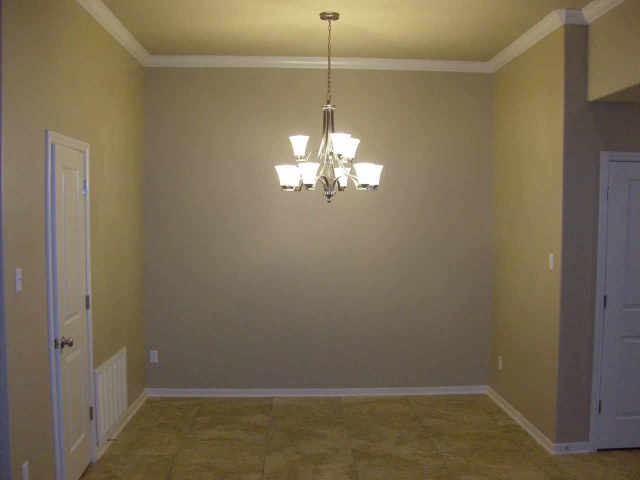 5601 Settlers Ct Apt B - Photo 5 of 24