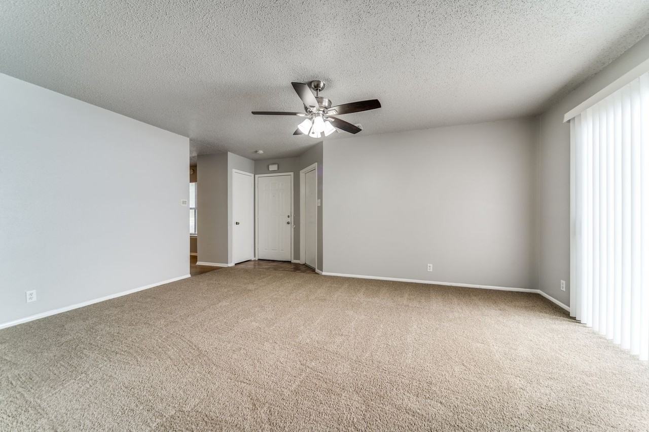 7359 Corian Park Dr - Photo 7 of 25