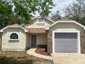 160 Edgewater Cir - Photo 1 of 1