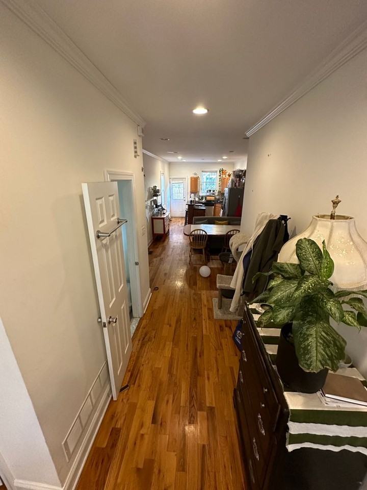 1631 W Stiles St - Photo 2 of 19