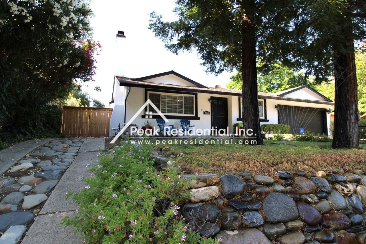 8053 Dorian Way - Photo 3 of 32
