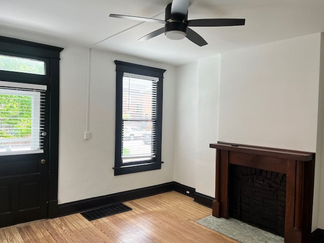 230 Berger Aly - Photo 2 of 12