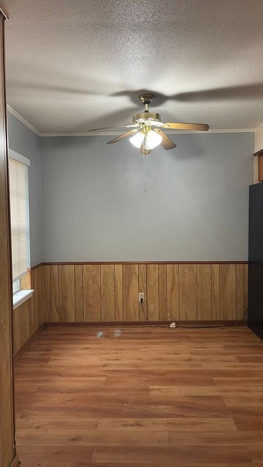 1201 Harris St - Photo 3 of 15