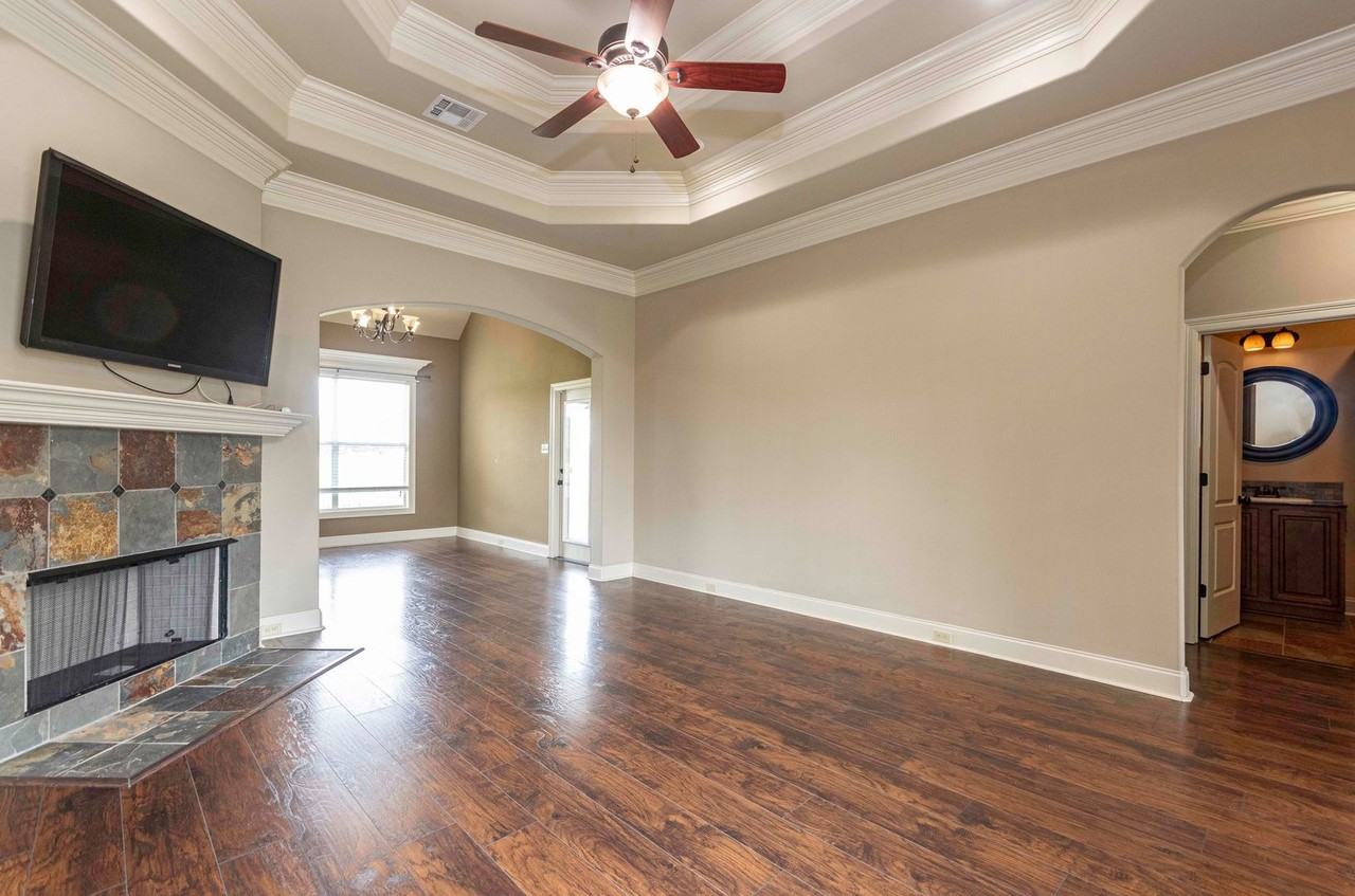 308 Forest Creek Dr - Photo 4 of 16