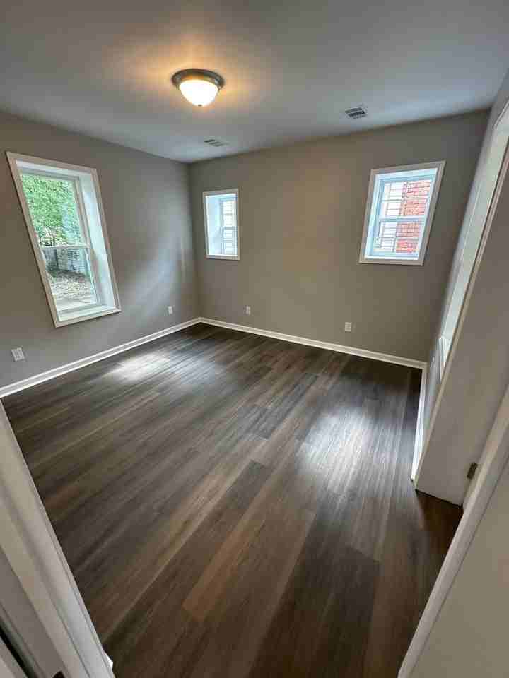 2804 25th St - Photo 3 of 10