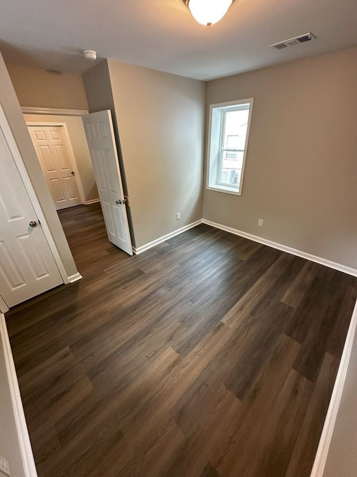 2804 25th St - Photo 7 of 10