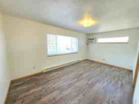 421 S Williams Ave - Photo 1 of 1