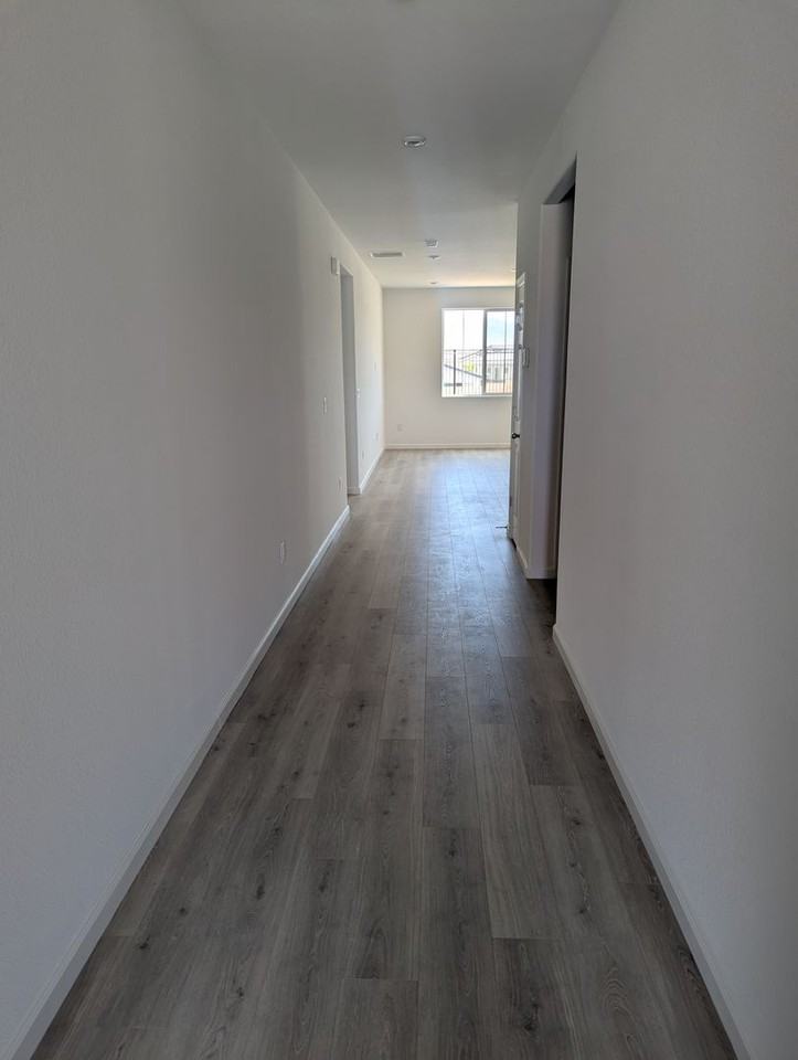 1450 Barrett Ln - Photo 2 of 27