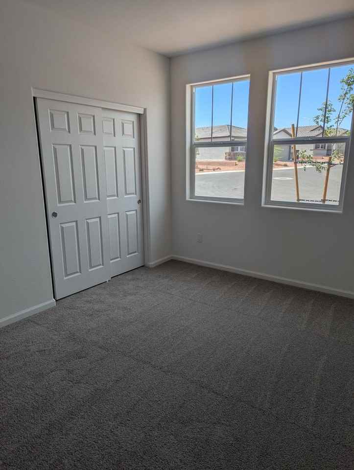 1450 Barrett Ln - Photo 3 of 27