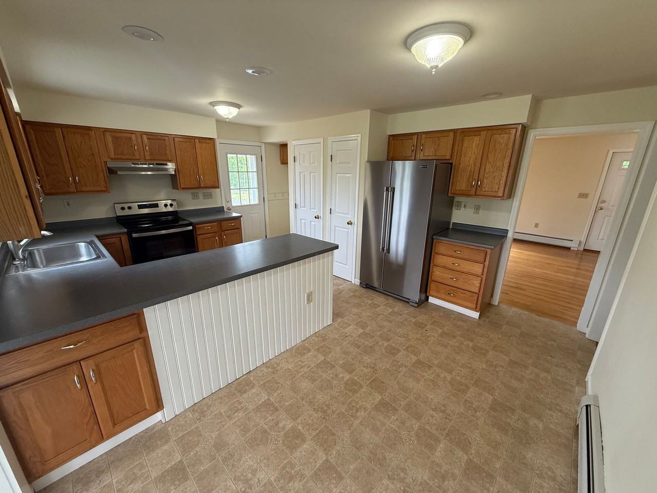 43 Silvermine Rd - Photo 3 of 14
